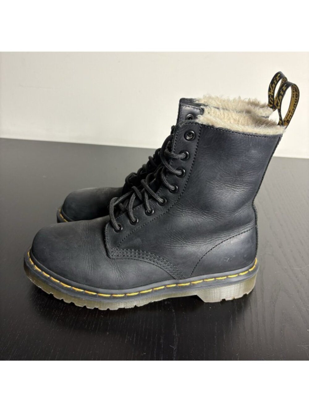 Dr. DOC MARTENS Womens Size 7 Serena Black Leather Combat Boots Faux Fur Lining - Picture 5 of 8